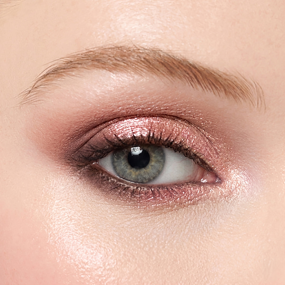backstage-artistry-luxe-eye-quad-14-14-2026_PMG_Eyes_BQ_Rose_Macro_LS_Edits_Biel_1_5f7db992-c026-4f40-90ae-767 Backstage Artistry Luxe Eye Quad
