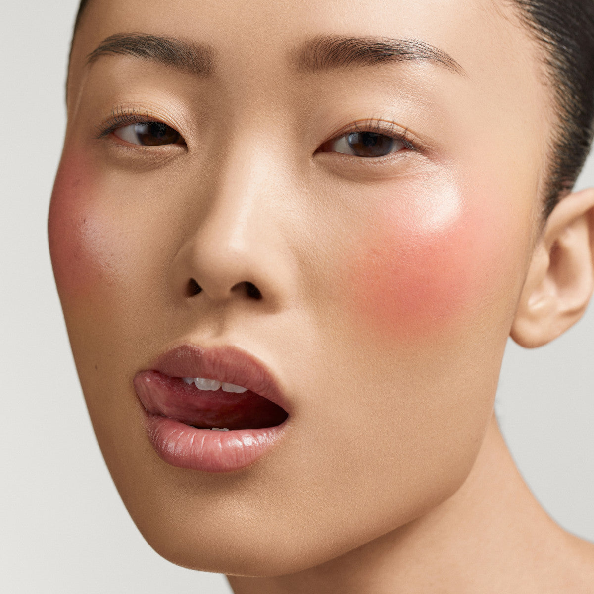 divine-cream-blush-legendary-glow-color-balm-22-22-2023_PMG_Divine_Blush_Arah_DDunan_PeachLotus_Shot_03D_053_1 Divine Cream Blush: Legendary Glow Color Balm