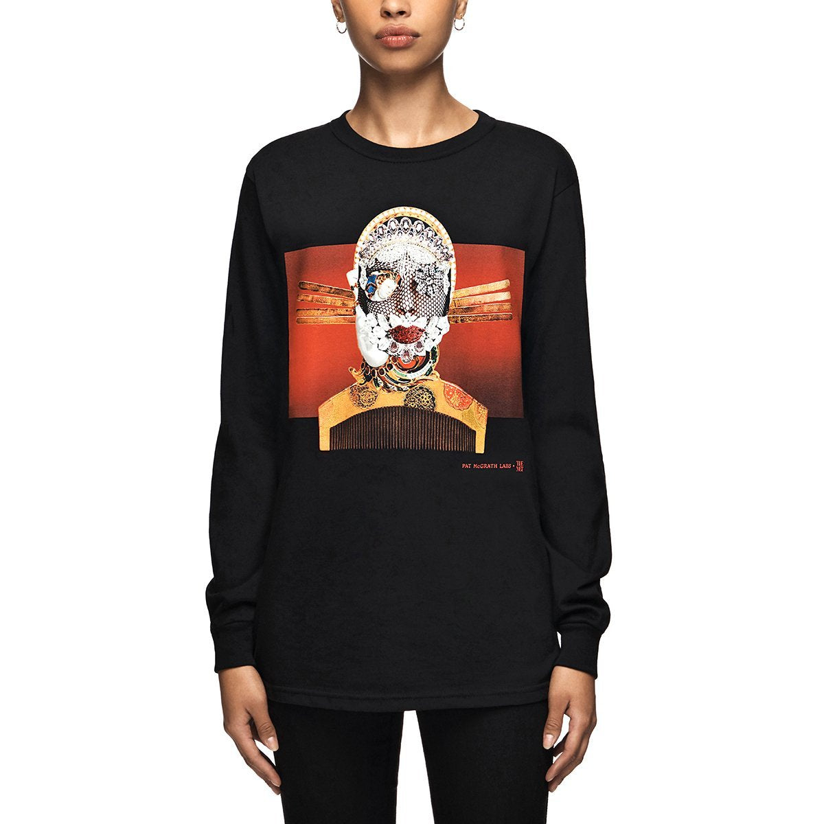 pmg-x-the-met-longsleeve-05-05-SHOT_04_008_B_1200x1200_16e65959-2c9b-495f-82a3-340c823ee1b7 PMG X THE MET ADORNED L/S T